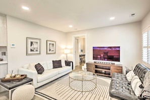 Living Room | Free WiFi