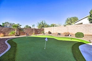 Private Yard | Putting Green | 2 External Security Cameras