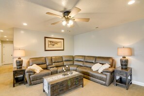 Living Area | Smart TV | Electric Fireplace | Board Games | Free WiFi