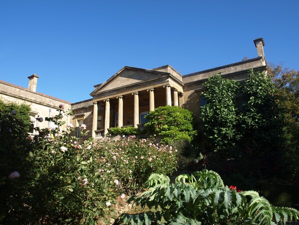 Kiftsgate Court