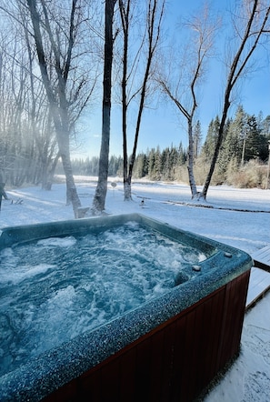 Bain à remous extérieur