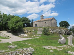 Ciel, Nuage, Plante, Paysage Naturel, Maison, Lot Terre, Arbre, Herbe, Bâtiment, Chalet