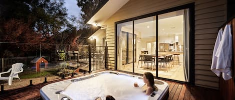 Outdoor spa facing Mt Bogong Victoria's highest peak