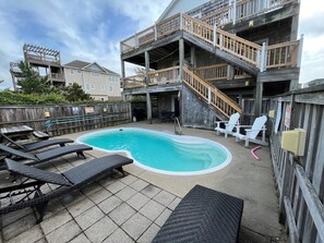 NH280: Moonstruck | Pool Area