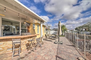 Private Patio | Outdoor Kitchen | Gas Grill