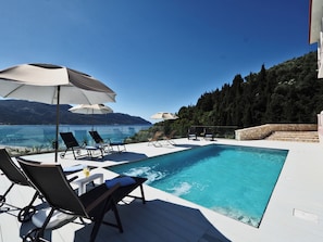 Villa Euphoria Apt 1 Afionas Corfu Communal Swimming Pool