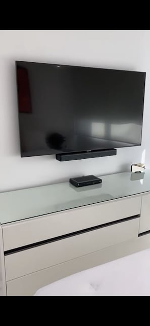 Fernseher