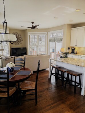 Open floor plan in kitchen and family room