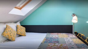 More up close view of a comfortable bed, with very close illumination  #airbnb #lisbon #pt #portugal #bed #bedroom #downtown