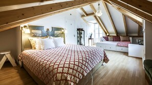 Bedroom with unique decoration #sintra #airbnb #lovelystay