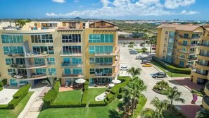 The luxurious Oceania Resort is waiting for you.