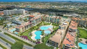The luxurious Oceania Resort is waiting for you.