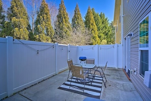 Fully Fenced Patio | Charcoal Grill