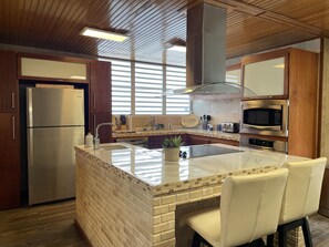 Large open kitchen and island