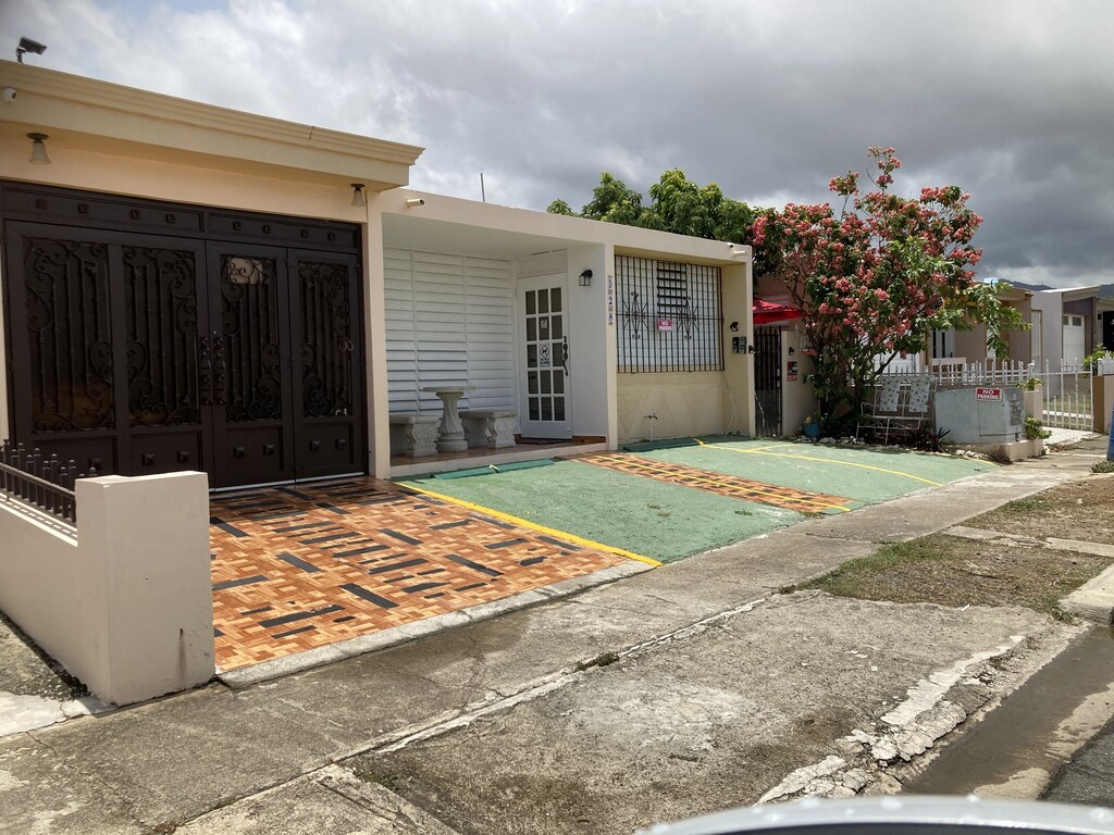 Machete, Guayama, Puerto Rico