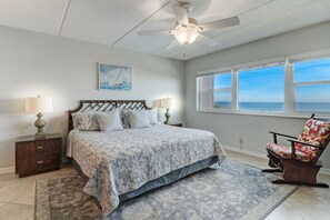 Master Bedroom with Stunning Ocean Views, an En Suite Bathroom, and a Flat Screen TV (King Bed)