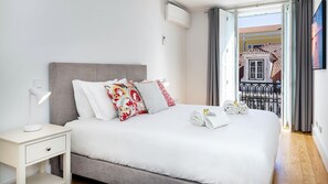 Big comfortable bed in bright bedroom  #lisbon #airbnb #downtown