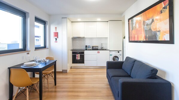 Cozy studio overview #porto #airbnb #lovelystay