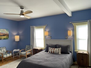 Master bedroom with queen bed