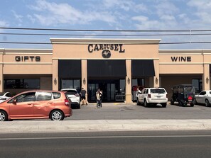 Grocery store and liquor store within walking distance.