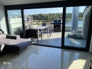 Blick vom Wohnzimmer auf Terrasse