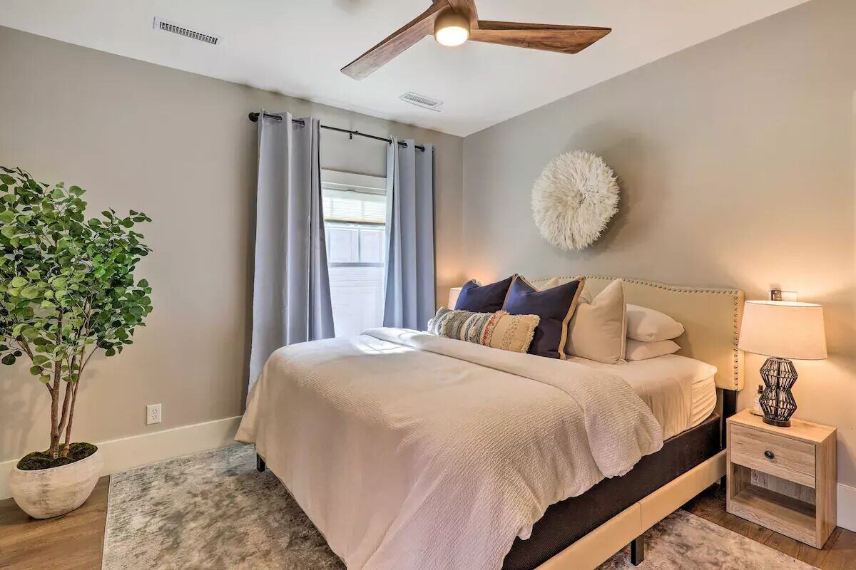Charming House in Prescott with Hot Tub/Walk to Whiskey Row