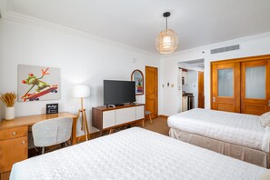 Two queen beds..