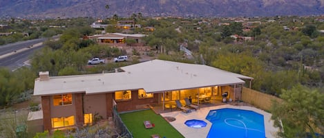 Stunning Unobstructed Views of the Catalina Mountains 