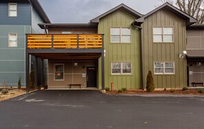 The Fold at Reynolds Mountain