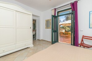 Bedroom exit to the terrace