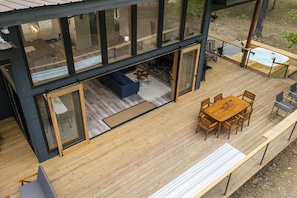 Birds eye view of the deck.