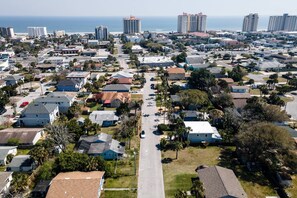 A quick four block to the beach