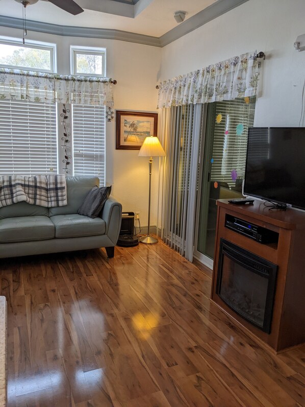 Living room with "Fireplace"