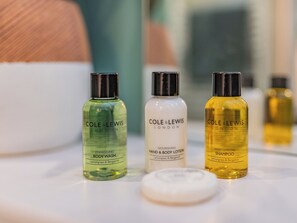 Équipements de salle de bain
