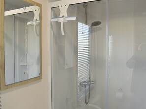 Shower room | Summer Breeze - Holiday Homes, Knaresborough