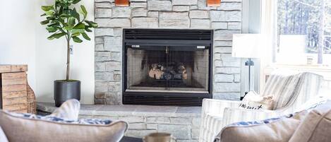 Gas fireplace 