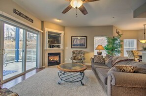 Living Room | Sleeper Sofa