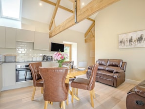 Open plan living space | The Ash - Arnolds Hill - Arnolds Hill Farm, Wingfield