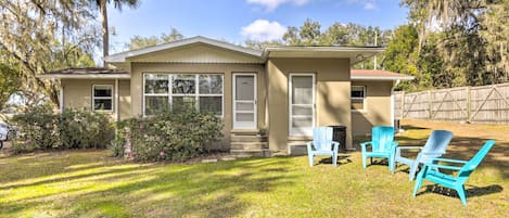 Summerfield Vacation Rental | 2BR | 1BA | 3 Steps Required for Access