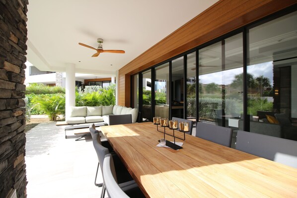 Outdoor dining