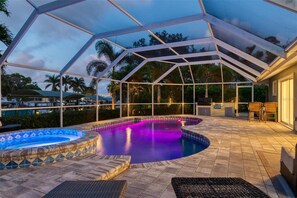 Enjoy pool spa 24 hrs!