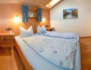 6 Ferienwohnung 85qm, Balkon, Kochnische, 2 Schlafzimmer, 1 Wohnschlafz., WLAN-Schlafzimmer 2