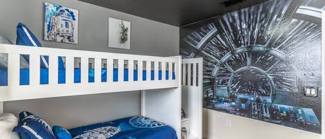 The 'Ultimate' Star Wars Bunk Bed Room - Twin Over Twin and Twin Trundle (Sleeps Up To 3)