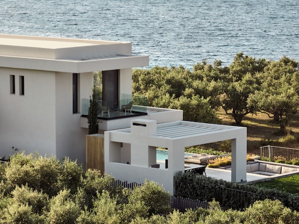 This Luxury Retreat is an architectural gem on Zakynthos Island. 