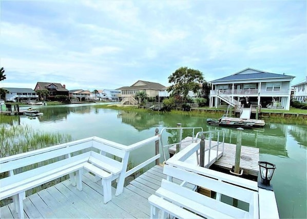 Dock