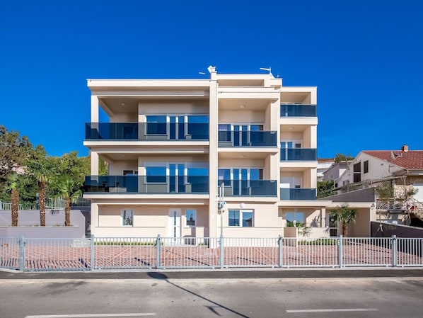 Extérieur maison de vacances [été]