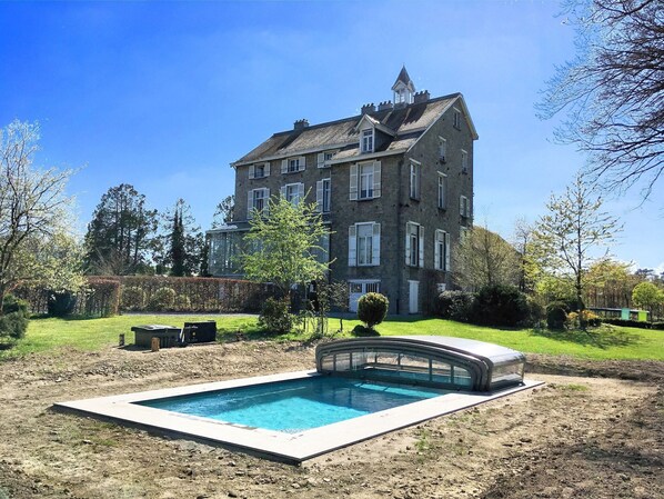 Holiday Home Swimming Pool