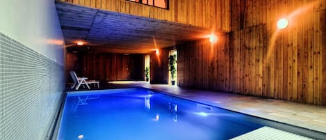 Holiday Home Swimming Pool