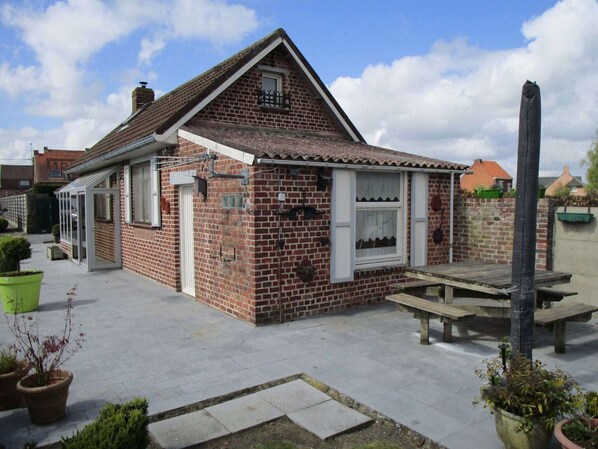 Holiday Home Exterior [summer]