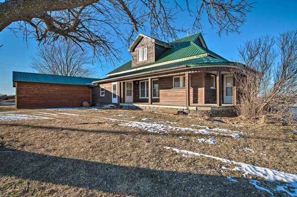 Powersville Vacation Rental | 3BR | 2BA | 1,100 Sq Ft | 3 Steps to Enter